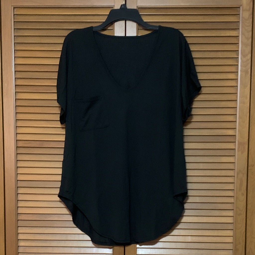 Nwot Black Casual T-Shirt With Pocket Scoop Neck 1x
